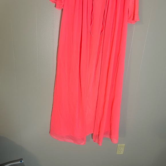 Vintage 60s-70s hot pink chiffon peignoir set with robe and night gown - Picture 4 of 11